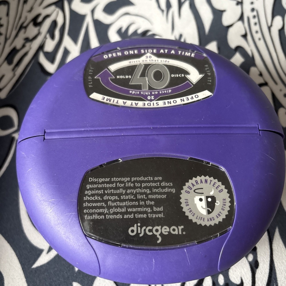 DiscGear Discus 40 CD/DVD/Game Holder Hard Shell Purple Comes W 25+ CDs Variety
